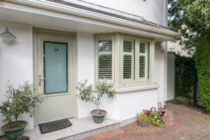 Fairco Direct's Hampton Flush Glaze windows in Agate Grey
